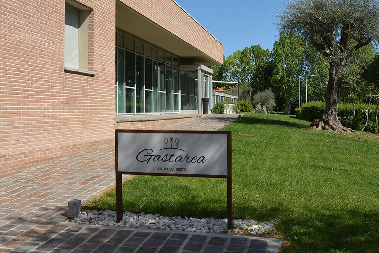 Anusca Palace Hotel Castel San Pietro Terme Eksteriør billede
