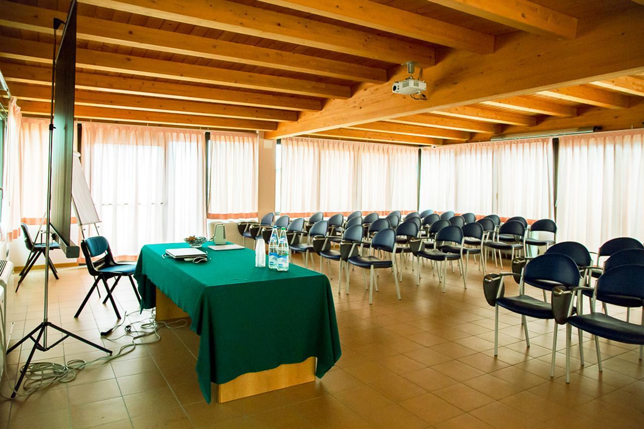 Anusca Palace Hotel Castel San Pietro Terme Eksteriør billede